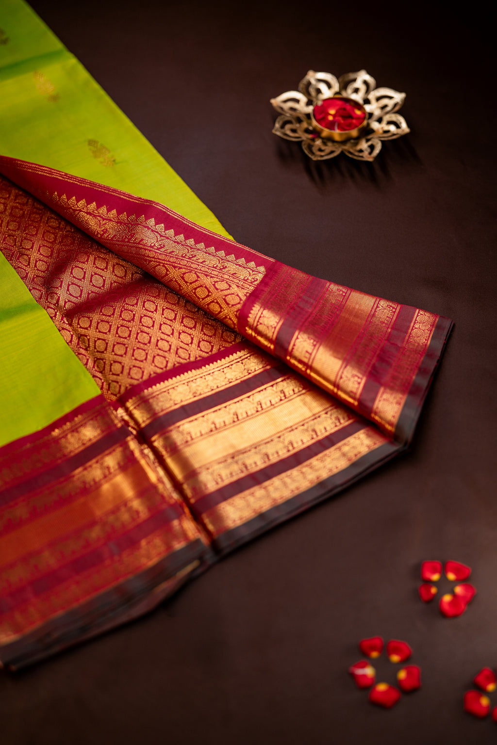 SAREE 42